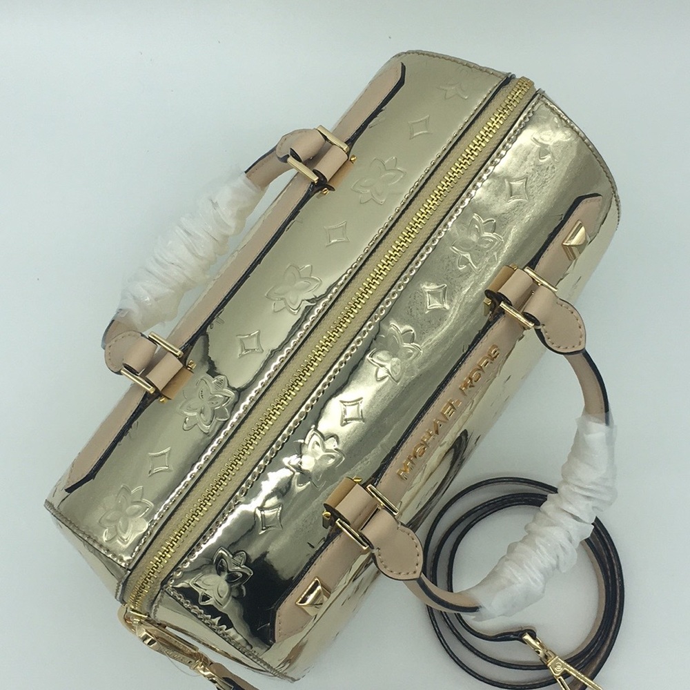 MICHAEL KORS KARA LG DUFFLE SATCHEL PALE GOLD - Picture 11 of 16